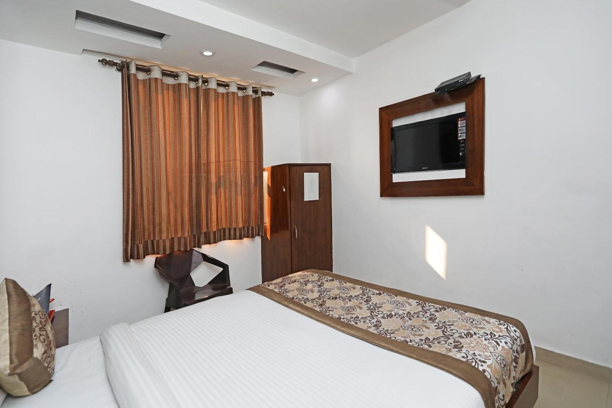 Hotel O Cg International Нью-Дели Экстерьер фото